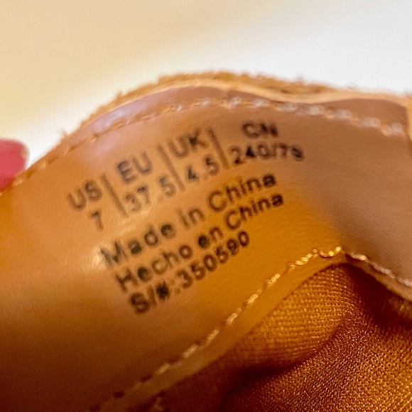 GAP Suede Ankle Boot, Side Zip, Almond Toe, 1 3/8” Heel, Caramel, Size 7, NWOT - Picture 7 of 8